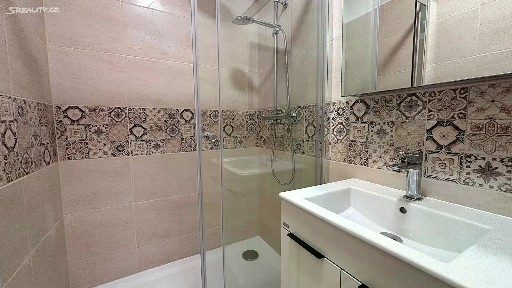 Pronájem bytu 2+kk 46 m² Střekovská, Praha - Kobylisy