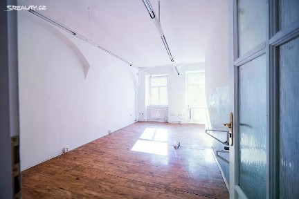 Pronájem obchodního prostoru 49 m²