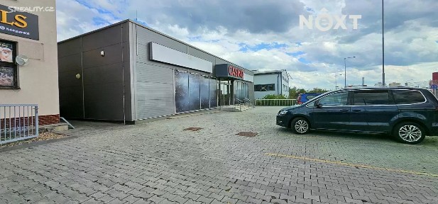 Pronájem obchodního prostoru 450 m²