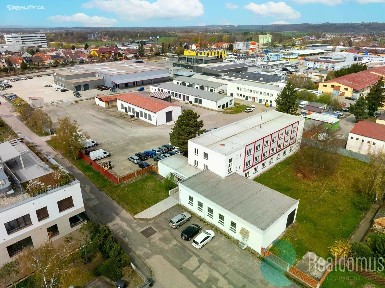 Pronájem kanceláře 351 m²