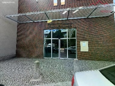 Pronájem obchodního prostoru 300 m²