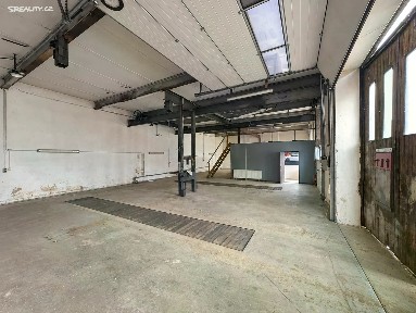 Pronájem komerční nemovitosti 378 m²
