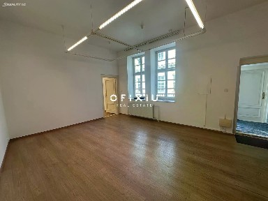 Pronájem kanceláře 100 m²