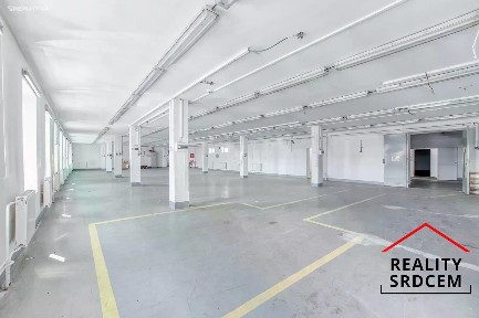 Pronájem skladového prostoru 613 m²