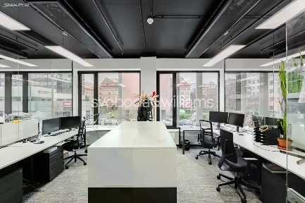 Pronájem kanceláře 1153 m²