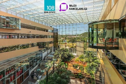 Pronájem kanceláře 744 m²