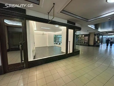 Pronájem obchodního prostoru 33 m²