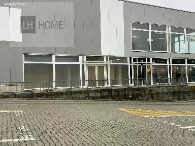 Pronájem obchodního prostoru 334 m²