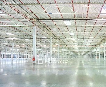Pronájem skladového prostoru 2600 m²