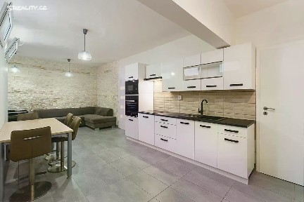 Prodej ubytovacího zařízení 51 m²