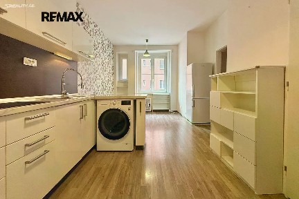 Pronájem bytu 2+kk 42 m² U Svobodárny, Praha - Libeň