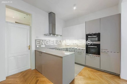Pronájem bytu 2+kk 77 m²