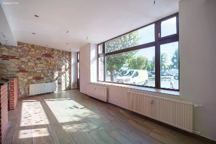 Pronájem obchodního prostoru 86 m²