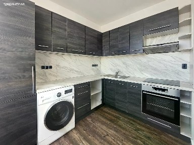 Pronájem bytu 1+1 38 m²