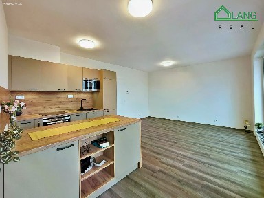 Pronájem bytu 3+kk 72 m²
