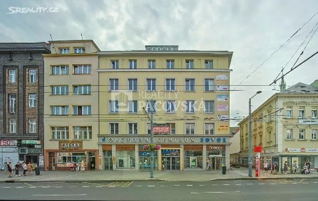 Pronájem obchodního prostoru 688 m²