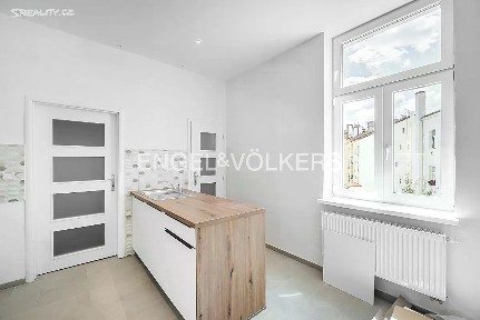 Pronájem bytu 1+1 40 m²