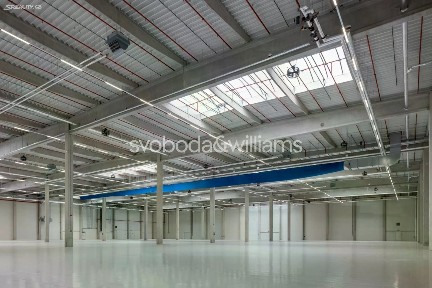 Pronájem výrobní haly, prostoru 4666 m²