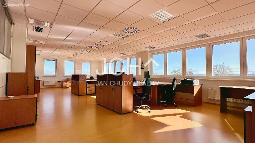 Pronájem obchodního prostoru 70 m²