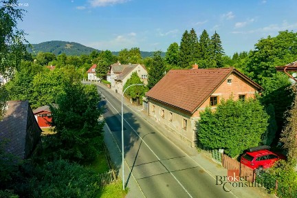 Prodej rodinného domu 335 m², pozemek 563 m²