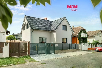 Prodej rodinného domu 190 m², pozemek 573 m²