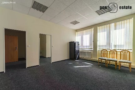 Pronájem kanceláře 58 m²