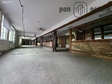 Pronájem restaurace 415 m²