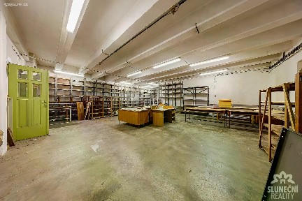 Pronájem výrobní haly, prostoru 250 m²