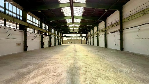Pronájem výrobní haly, prostoru 2000 m²