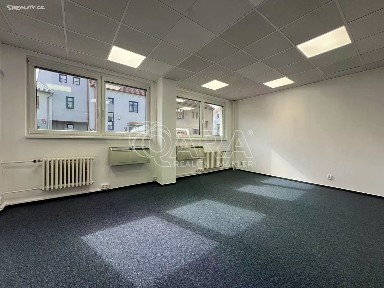 Pronájem kanceláře 122 m²