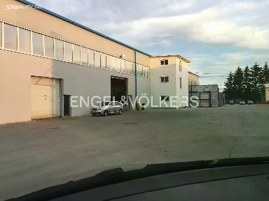Pronájem výrobní haly, prostoru 961 m²