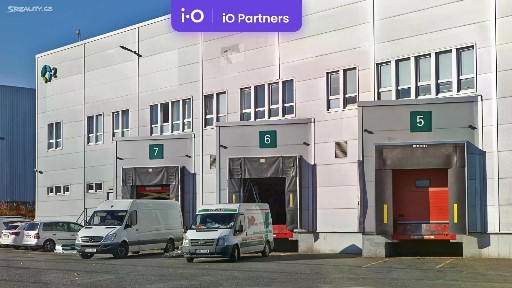 Pronájem skladového prostoru 3015 m²