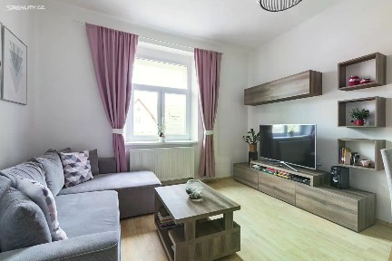 V domově, Praha - Žižkov