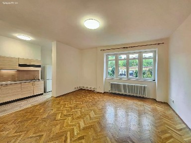 Pronájem bytu 1+kk 43 m²