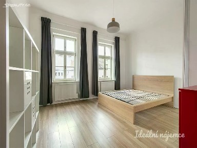 Hybešova, Praha - Karlín