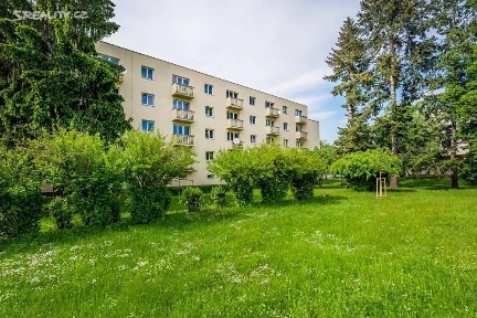 Labská kotlina, Hradec Králové