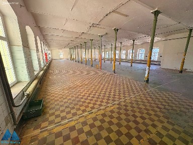 Pronájem skladového prostoru 637 m²