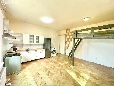 Pronájem bytu 2+kk 49 m²