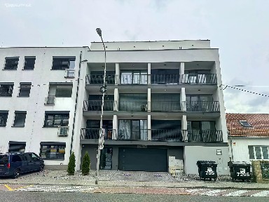 Pronájem bytu 1+kk 38 m²