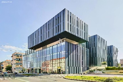 Pronájem kanceláře 844 m²
