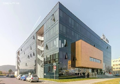 Pronájem kanceláře 250 m²
