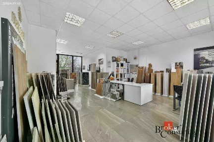 Pronájem obchodního prostoru 66 m²