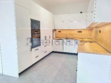 Pronájem bytu 3+kk 88 m²