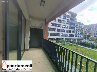 Poděbradská, Praha - Hloubětín