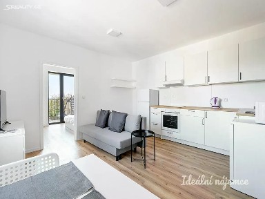 Pronájem bytu 2+kk 42 m²