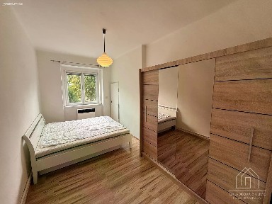 Pronájem bytu 2+kk 43 m²