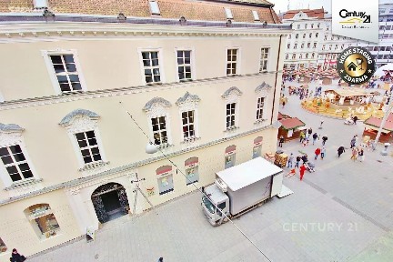 Pronájem kanceláře 100 m²