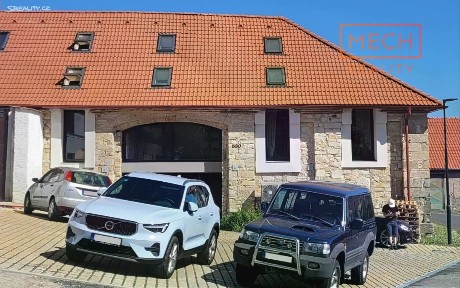 Pronájem bytu 3+kk 63 m²