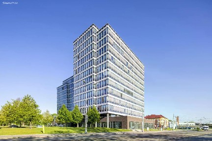 Pronájem kanceláře 902 m²