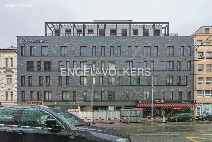 Pronájem kanceláře 152 m²